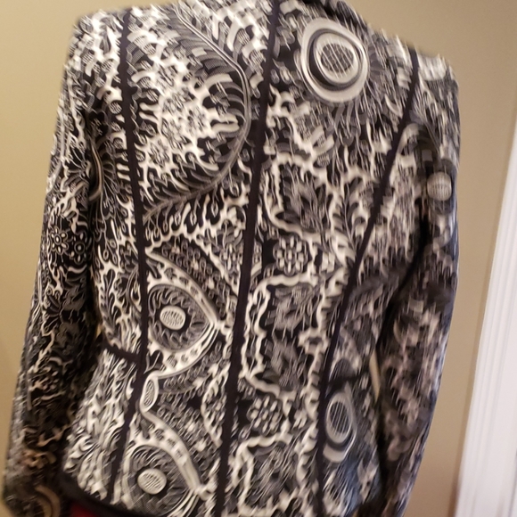 Jacket - Picture 4 of 6
